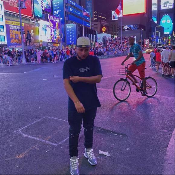 Meet your Posher, Chris - Picture 1 of 1